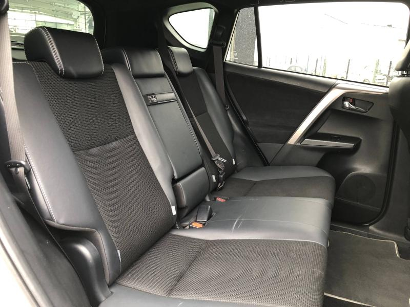 TOYOTA RAV4 d’occasion à vendre à Fréjus chez Europe Automobiles Fréjus (Photo 15)
