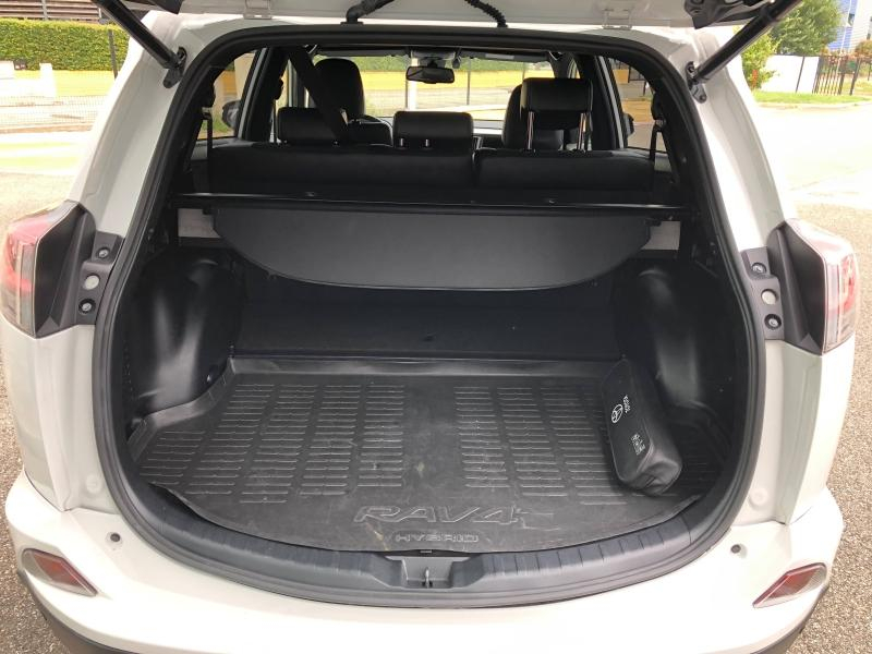 TOYOTA RAV4 d’occasion à vendre à Fréjus chez Europe Automobiles Fréjus (Photo 16)